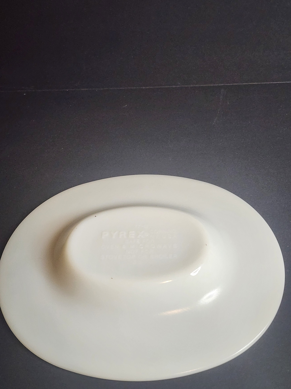 Pyrex Vintage Gravy Boat and Saucer  Green Spring Blossom (Crazy Daisy). - Picture 5 of 11